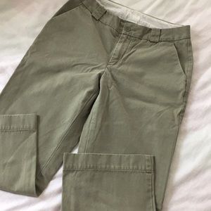 GAP classic fit khaki Capri pants